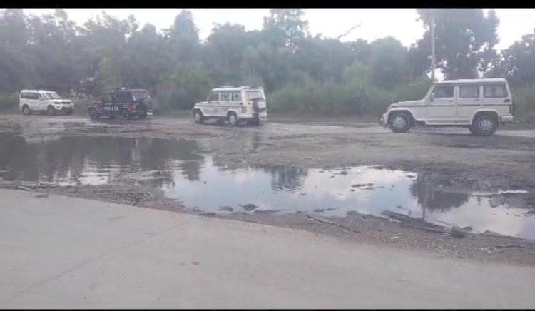 कांवड़ यात्रा को सफलतापूर्वक संपन्न कराने के लिए जिलाधिकारी ने मार्गो का किया निरीक्षण संबंधित अधिकारियों को सडको  को गड्ढा मुक्त करने के लिए4 दिन का दिया अल्टीमेट