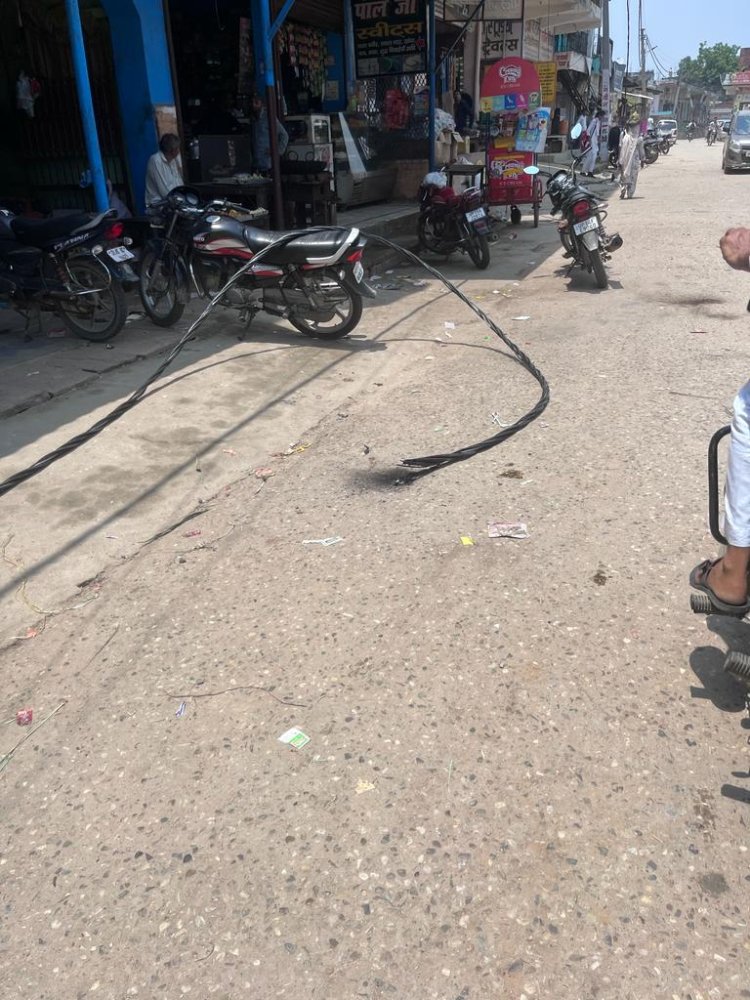 तीन दिन से लगातार टुट रहे बिजली के तार , नहीं हुआ समाधान, जर्जर लाईनों को बदलवाएं अधिकारी