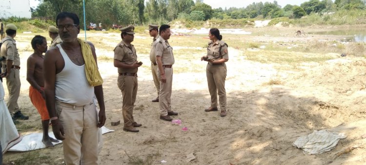 अपर पुलिस अधीक्षक द्वारा आगामी गणेश मूर्ति विसर्जन पर्व के दृष्टिगत घाट का कियानिरीक्षण 