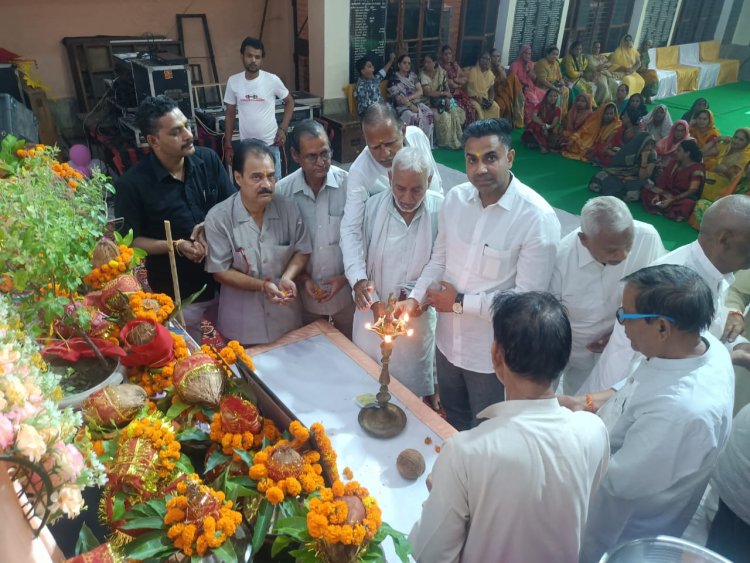 धर्मनगरी में शुरू हुई श्रीमद्भागवत कथा की अमृतवर्षा,होंगे पितृ दोष निवारण