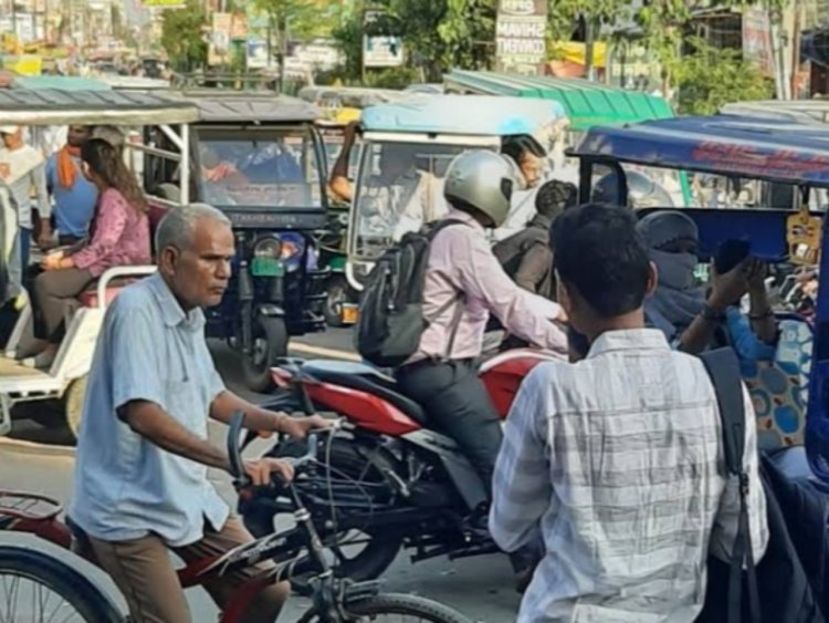 ई रिक्शा की बढ़ती अराजकता पर मुख़्यमंत्री हुऐ सख़्त,नये पंजीकरण पर लगेगी रोंक