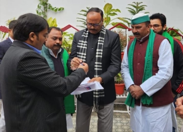 भारतीय किसान यूनियन संघर्ष के राष्ट्रीय पदाधिकारी ने उपमुख्यमंत्री बृजेश पाठक से की मुलाकात