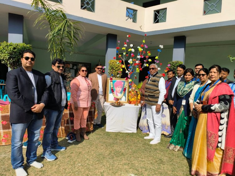 अलीगढ़:- पीएम कॉलेज ऑफ़ एजूकेशन में स्थापना दिवस मनाया गया