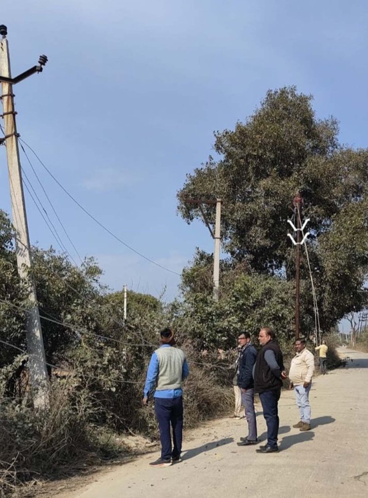 गोठरा की जर्जर बिजली लाइन की हुई  मरम्मत , बाधित रही सप्लाई खेकड़ा और रटौल की