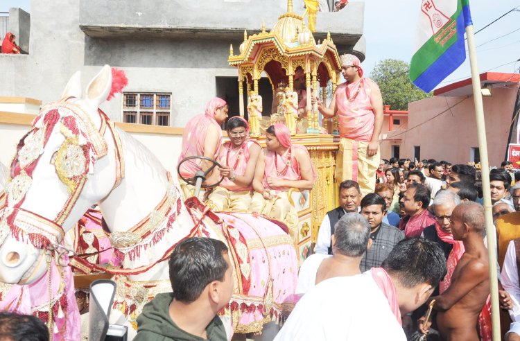 भैंसवाल में धूमधाम एवं उल्लास से निकाली भव्य रथयात्रा