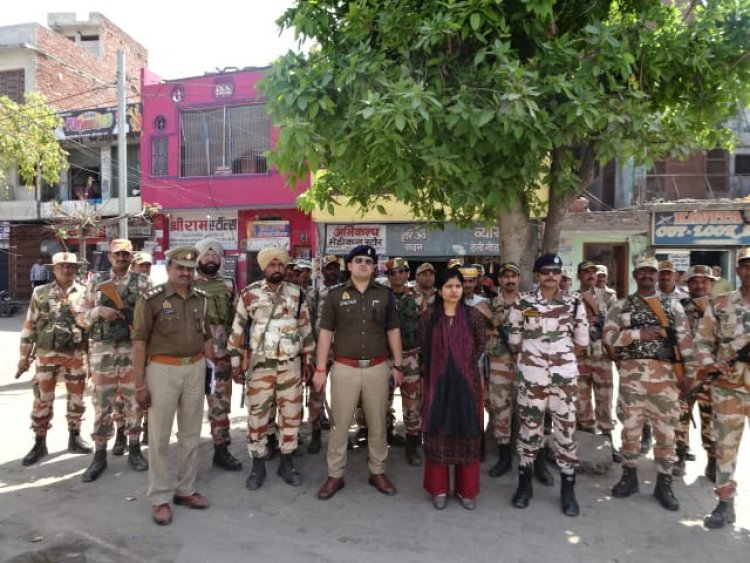 जनपदीय पुलिस द्वारा थाना कोतवाली नगर तथा थाना कोतवाली देहात क्षेत्र में अर्द्धसैनिक बल के साथ किया गया एरिया डॉमिनेशन।