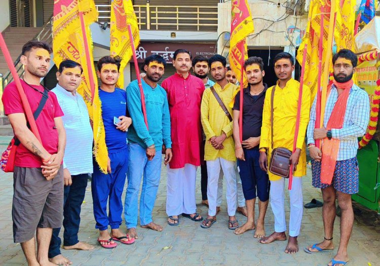 खाटू श्याम चिन्ह पदयात्रा का एटा में किया गया भारी स्वागत