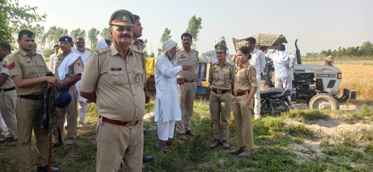 हरियाणा पुलिस की मदद से टांडा खादर के किसानों की तैयार फसल काट ले गये हरियाणा के किसान