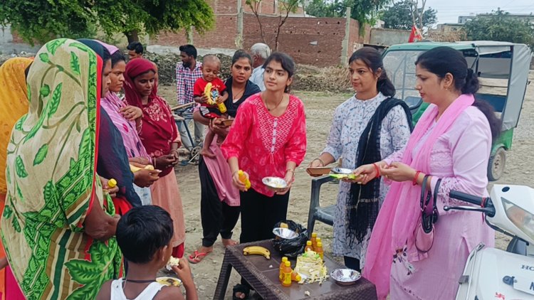 अक्षरा शर्मा ने मनाया अपना सोलहवाँ जन्मदिन  झुक्की झोपडी में रहने वाले बच्चो के साथ