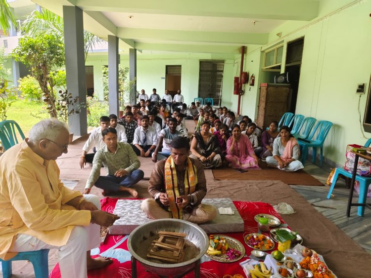 अलीगढ़:- पीएम कॉलेज ऑफ़ एजूकेशन में सत्र का शुभारंभ।