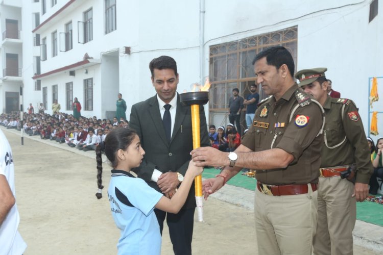 बाल दिवस के उपलक्ष में अर्पण पब्लिक स्कूल थानाभवन में जूनियर वर्ग के बच्चों के लिए खेलकूद प्रतियोगिता का आयोजन किया गया