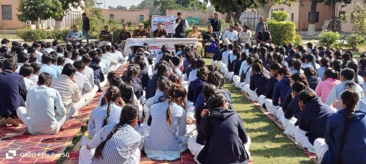 एक युद्ध नशे के विरुद्ध, किशोरों को किया जागरूक, घर परिवार और समाज को नशामुक्ति हेतु आह्वान