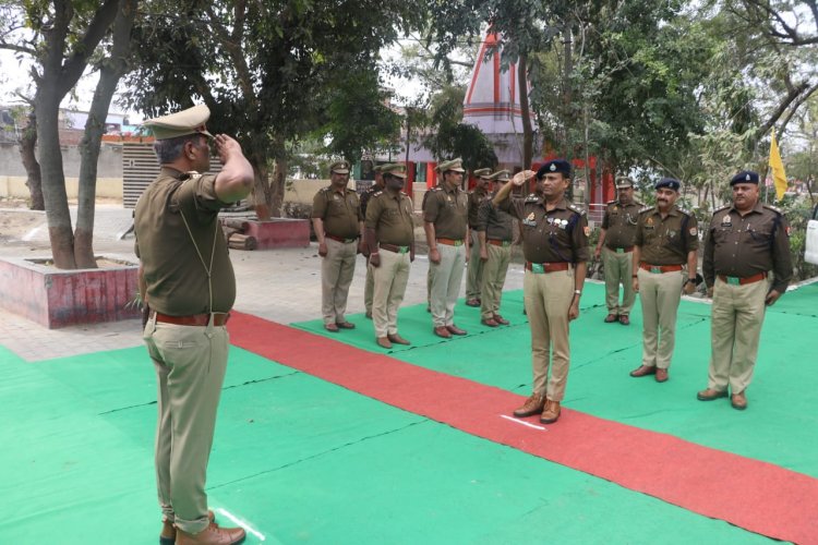 एसपी ने थाना हाथरस जंक्शन का किया वार्षिक निरीक्षण, थाना प्रभारी व मौजूद कर्मचारियों को दिए गए आवश्यक दिशा निर्देश