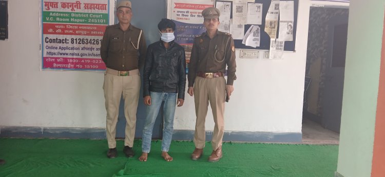 पोक्सो एक्ट के वांछित आरोपी को पुलिस ने गिरफ्तार किया 